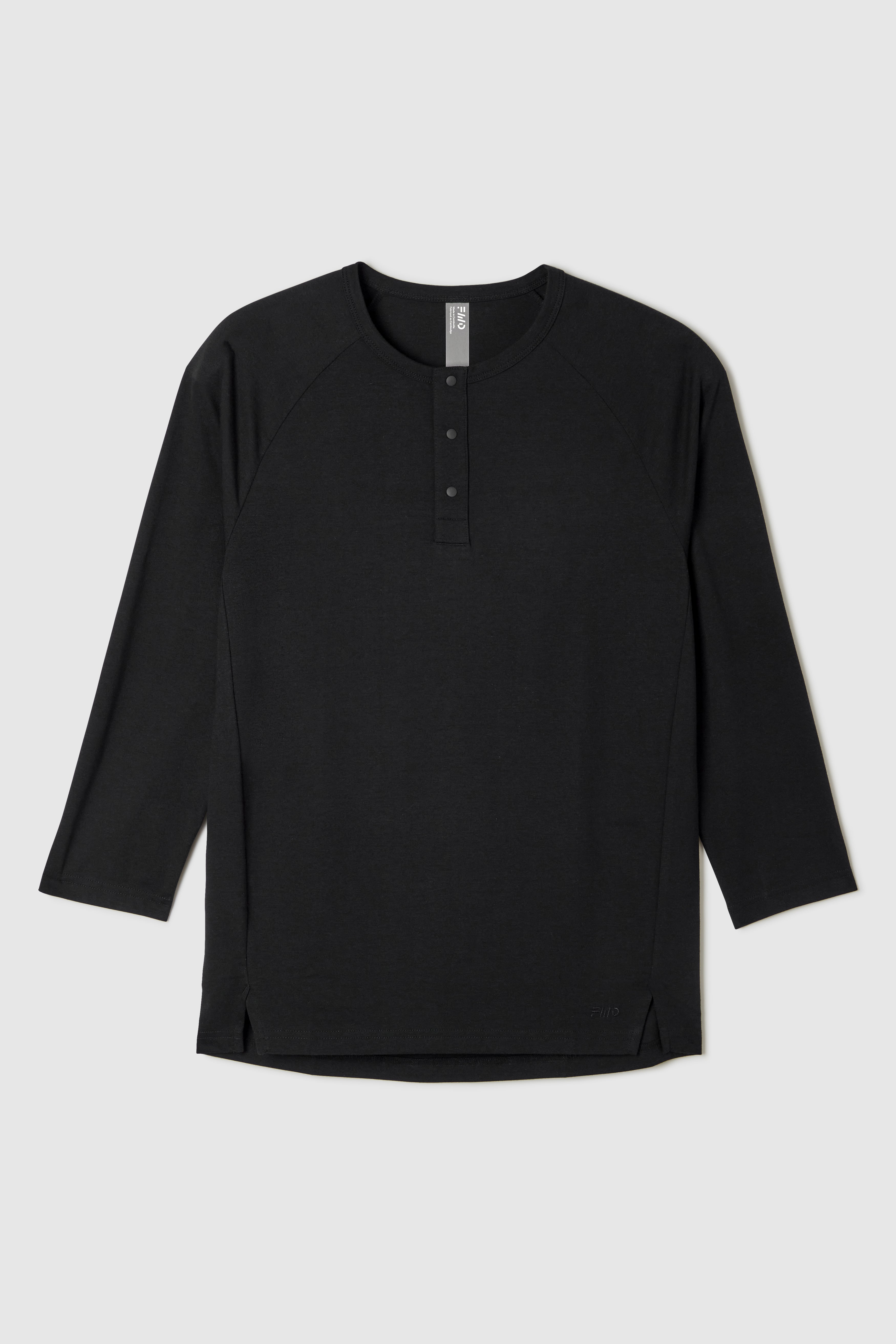 【DISCERNMENT】Front button henley neck basic T-shirt Kasum Buttoned Henley Men's T-Shirt in Black - BM21411