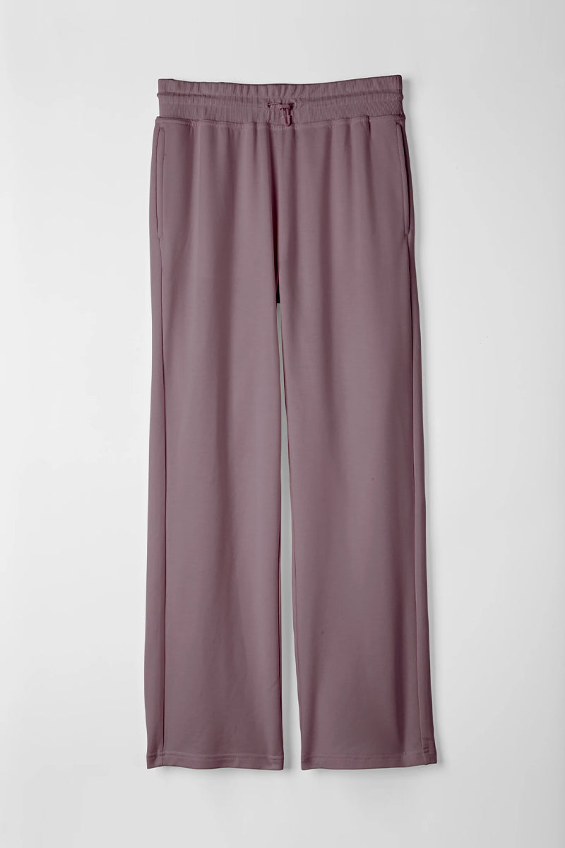 True & Co womens Any Wear Cropped Wide Leg Pant, Crushed Berry, Medium :  : Fashion